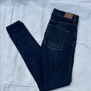 Size 4 Long American Eagle Women’s Dark Wash Jeggings